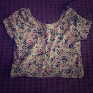 Crop tops!! 🙌🏽🙌🏽